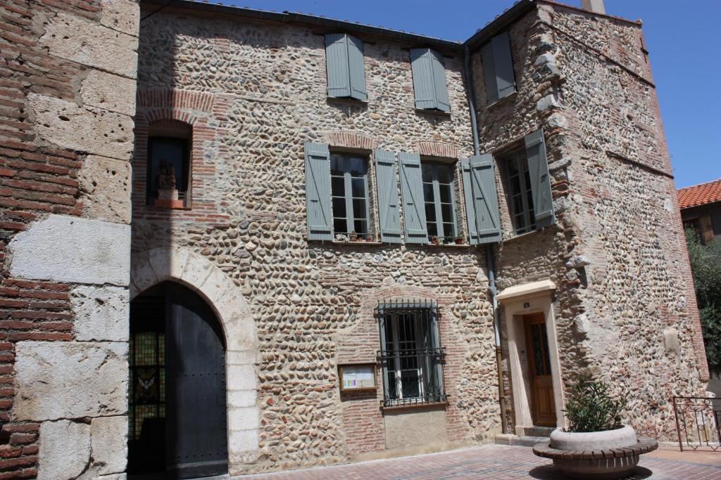 Hotel" La Tour De L'Horloge " Rivesaltes Eksteriør billede