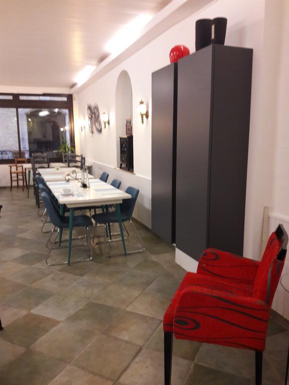 Hotel" La Tour De L'Horloge " Rivesaltes Eksteriør billede