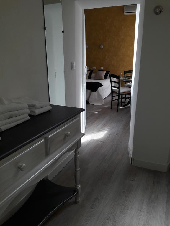 Hotel" La Tour De L'Horloge " Rivesaltes Eksteriør billede